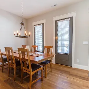 https://408a-the-boardwalk-house.hotels-in-virginia-beach.com